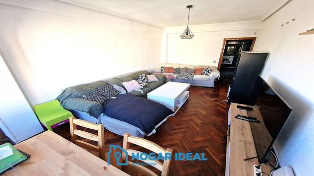 Foto 2 de Pis en venda a Centro de Leganés de 4 habitacions amb terrassa i calefacció