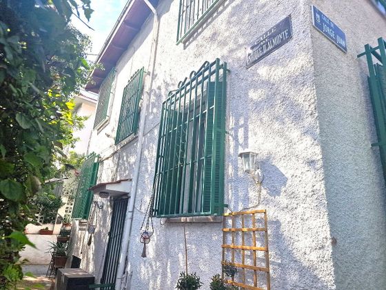 Foto 1 de Casa en venda a Fuente del Berro de 8 habitacions amb terrassa i jardí