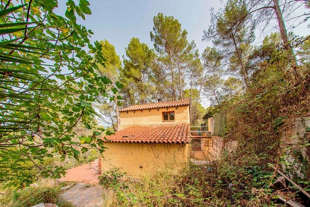 Foto 2 de Venta de casa en Corbera de Llobregat de 3 habitaciones con terraza y jardín