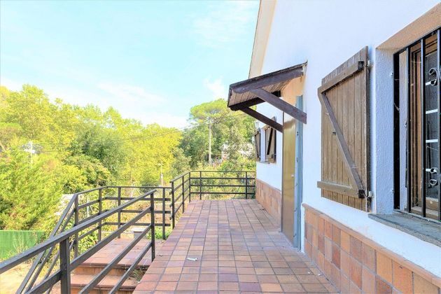 Foto 2 de Venta de casa en Vallgorguina de 3 habitaciones con terraza y garaje