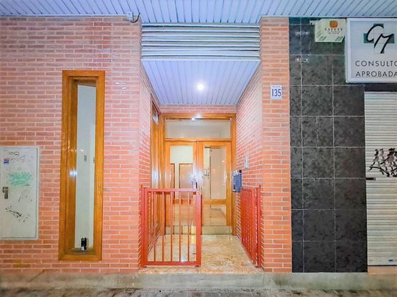 Foto 1 de Piso en venta en Miralbueno de 3 habitaciones con garaje y ascensor