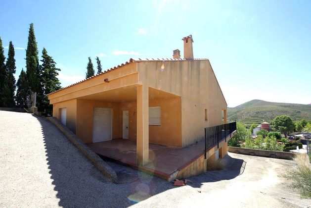 Foto 2 de Casa en venda a Turís de 4 habitacions amb terrassa i garatge