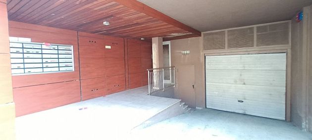 Foto 2 de Dúplex en venta en Manlleu de 2 habitaciones con terraza y garaje