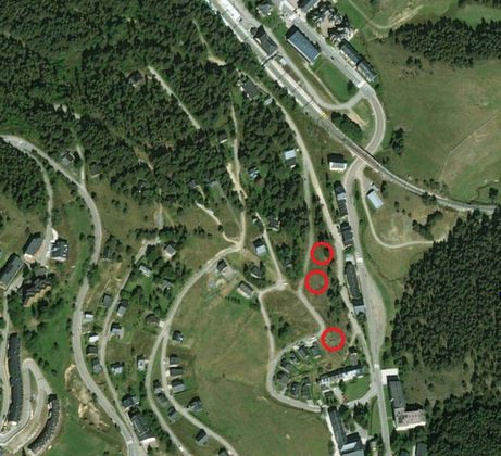 Foto 2 de Venta de terreno en Alp de 402 m²