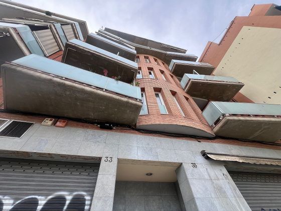 Foto 1 de Venta de piso en Font Pudenta – Can Sant Joan de 2 habitaciones con terraza y ascensor