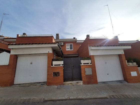 Foto 1 de Casa en venda a Viladecavalls de 3 habitacions amb terrassa i garatge