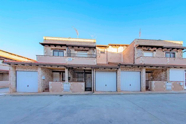 Foto 1 de Venta de casa en Yebra de 3 habitaciones con terraza y garaje