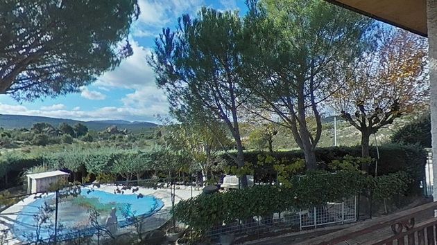 Foto 2 de Xalet en venda a Manzanares el Real de 3 habitacions amb terrassa i piscina