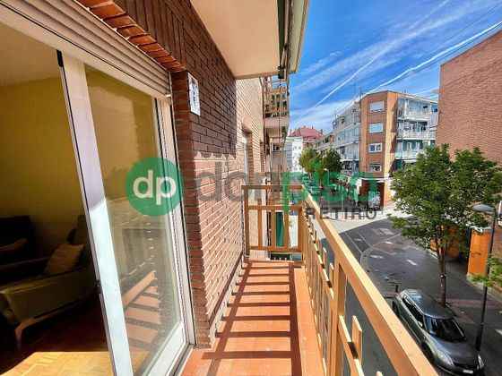 Foto 1 de Pis en venda a Numancia de 4 habitacions amb terrassa i balcó