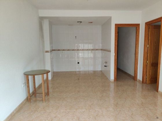 Foto 2 de Piso en venta en Almerimar - Balerma - San Agustín - Costa de Ejido de 3 habitaciones con balcón y aire acondicionado