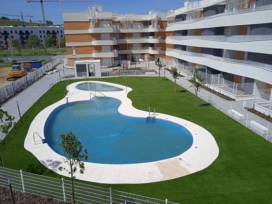 Foto 1 de Pis en venda a Camas de 3 habitacions amb terrassa i piscina