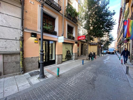 Foto 2 de Local en venda a calle De Pelayo de 90 m²