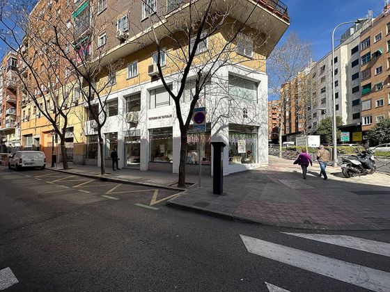 Foto 2 de Local en venda a calle Santa Maria de la Cabeza de 420 m²