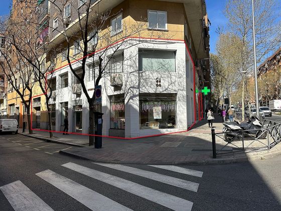 Foto 1 de Local en venda a calle Santa Maria de la Cabeza de 420 m²