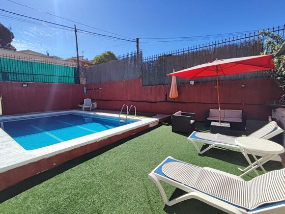 Foto 1 de Venta de chalet en calle Arroyo Pinarejo de 4 habitaciones con terraza y piscina