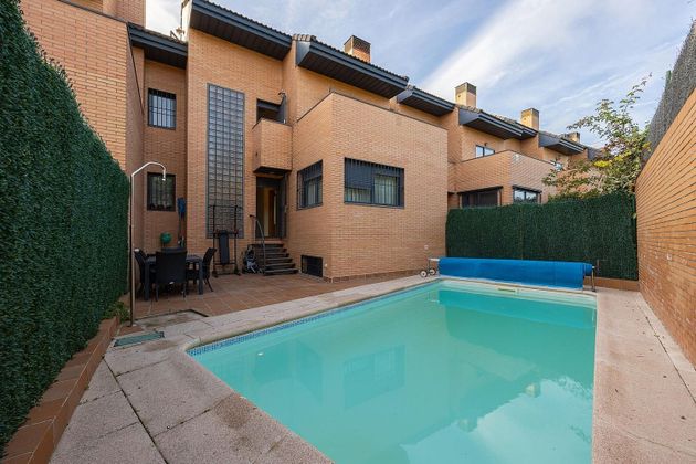 Foto 1 de Casa en venta en Viñas Viejas de 4 habitaciones con terraza y piscina