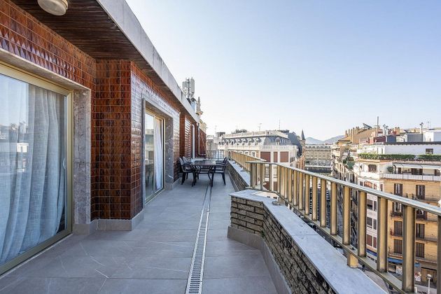 Foto 1 de Àtic en venda a Gros de 3 habitacions amb terrassa i balcó