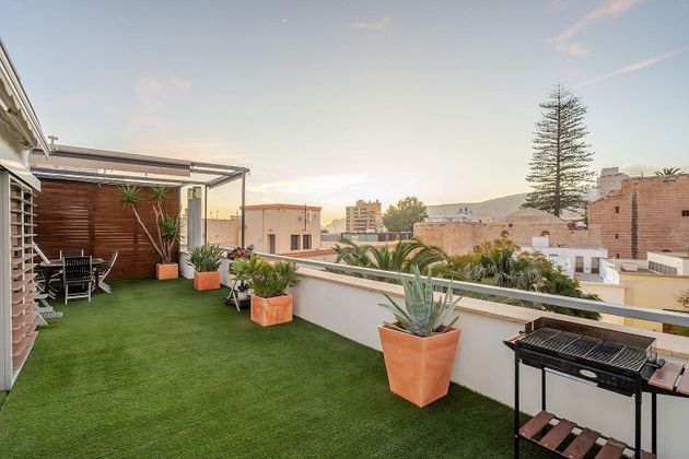 Foto 1 de Àtic en venda a Centro - Almería de 7 habitacions amb terrassa i garatge
