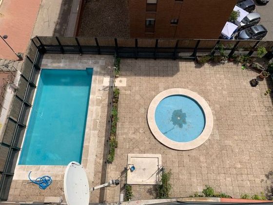 Foto 1 de Alquiler de dúplex en El Carrascal de 3 habitaciones con terraza y piscina
