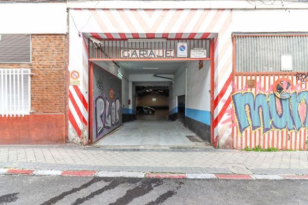 Foto 1 de Venta de local en San Fermín con garaje