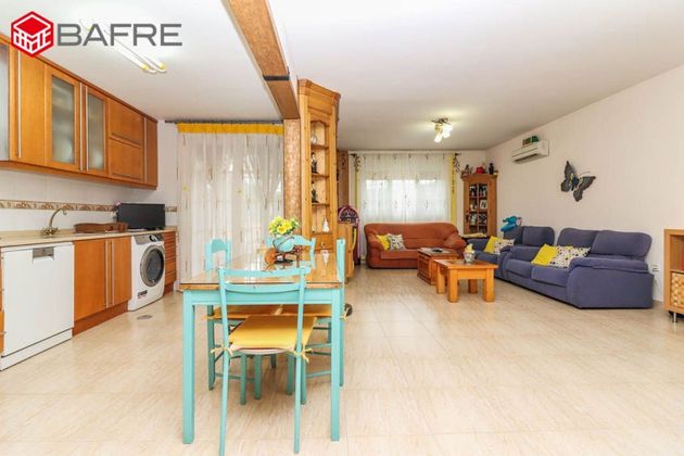 Foto 2 de Casa en venda a Yuncos de 4 habitacions amb terrassa i garatge