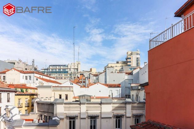 Foto 2 de Àtic en venda a Sol de 3 habitacions amb balcó i aire acondicionat