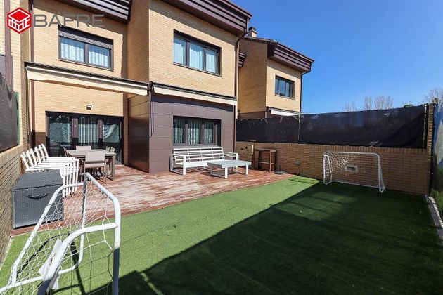 Foto 1 de Casa en venda a El Olivar de Mirabal de 5 habitacions amb terrassa i piscina