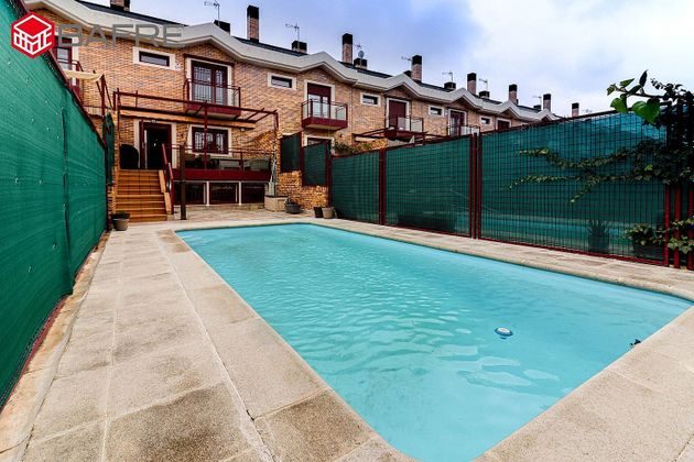Foto 1 de Casa en venda a El Bercial de 4 habitacions amb terrassa i piscina