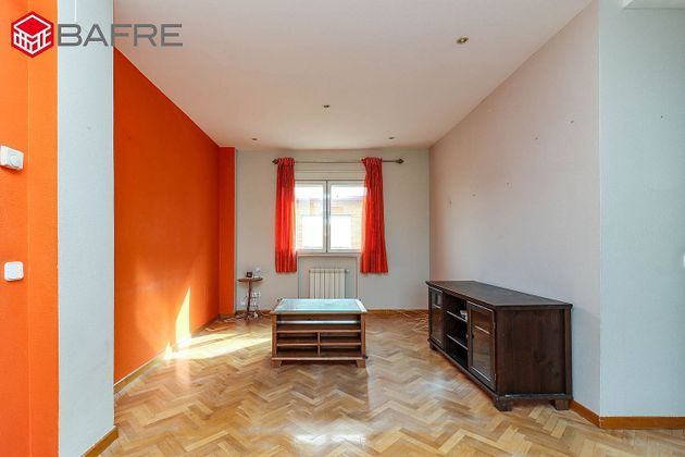 Foto 2 de Àtic en venda a Moscardó de 2 habitacions amb terrassa i aire acondicionat