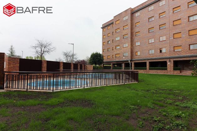 Foto 1 de Piso en venta en El Puerto de 4 habitaciones con terraza y piscina