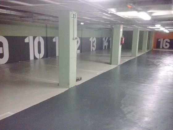 Foto 1 de Alquiler de garaje en calle De López de Hoyos de 16 m²