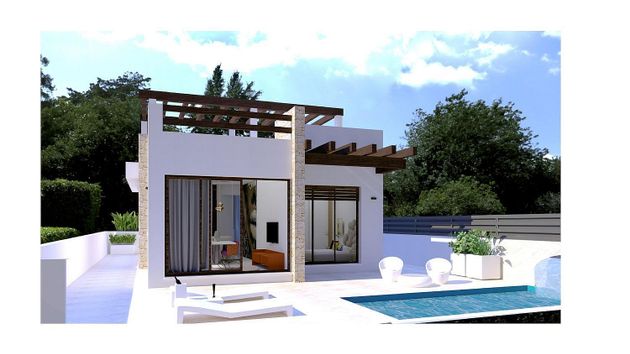 Foto 2 de Casa adossada en venda a Cala Marqués de 3 habitacions amb piscina