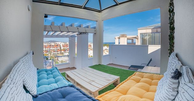 Foto 1 de Venta de ático en Puerto Rey de 2 habitaciones con terraza y piscina