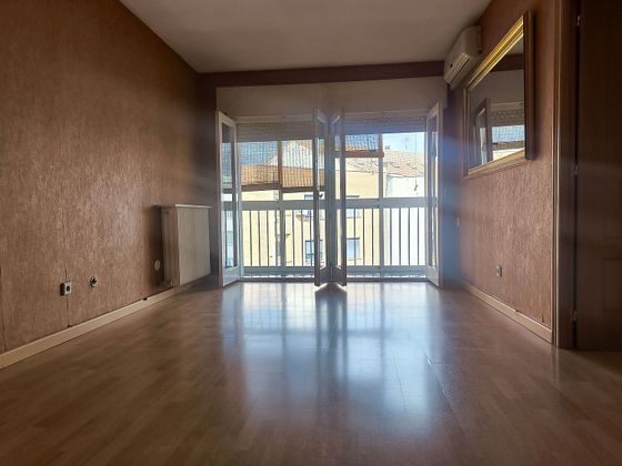 Foto 2 de Venta de piso en Centro - El Pilar de 3 habitaciones con terraza y aire acondicionado