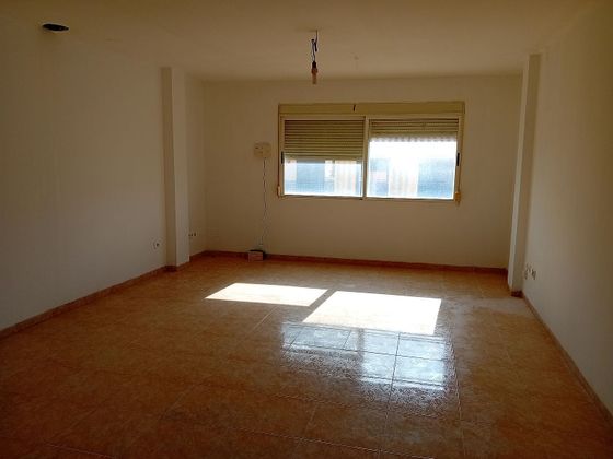 Foto 2 de Venta de piso en Torreblanca de 3 habitaciones con terraza