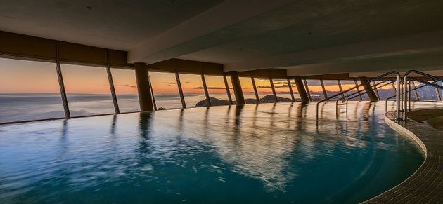 Foto 1 de Àtic en venda a Playa de Poniente de 3 habitacions amb terrassa i piscina