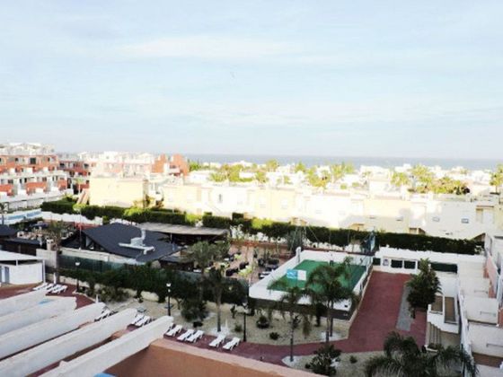 Foto 1 de Pis en venda a Puerto Rey de 2 habitacions amb terrassa i piscina