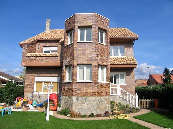 Foto 1 de Xalet en venda a Valdetorres de Jarama de 5 habitacions amb terrassa i garatge
