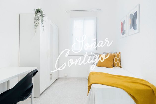 Foto 1 de Pis en lloguer a calle Alonso Cano de 3 habitacions amb mobles i aire acondicionat