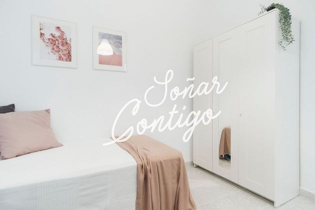 Foto 1 de Piso en alquiler en calle Alonso Cano de 3 habitaciones con muebles y aire acondicionado
