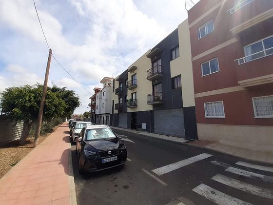 Foto 1 de Edifici en venda a calle Miguel Calcerrada de 324 m²