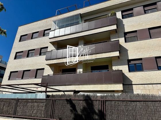 Foto 1 de Piso en venta en paseo De la Democracia de 3 habitaciones con terraza y piscina