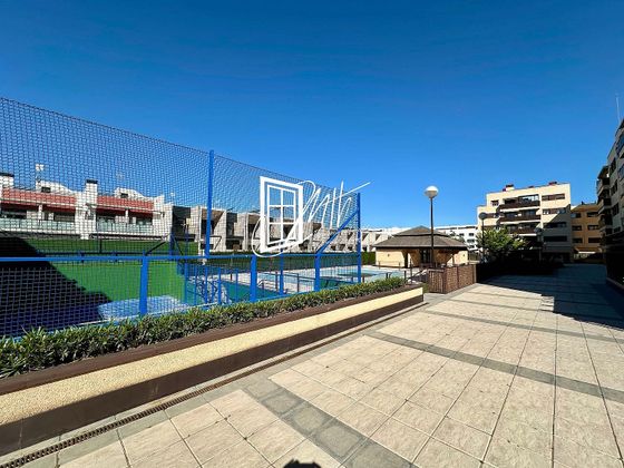 Foto 2 de Pis en venda a paseo De la Democracia de 3 habitacions amb terrassa i piscina