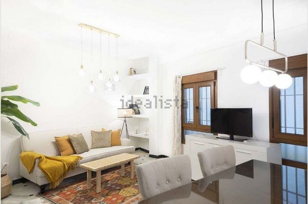 Foto 1 de Piso en alquiler en San Bartolomé - Judería de 1 habitación con muebles y aire acondicionado