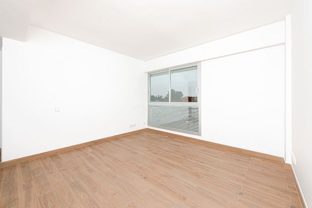 Foto 2 de Alquiler de piso en Piovera - Conde Orgaz de 1 habitación con piscina y garaje