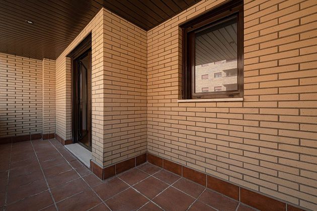 Foto 2 de Piso en alquiler en El Quiñón de 2 habitaciones con terraza y piscina