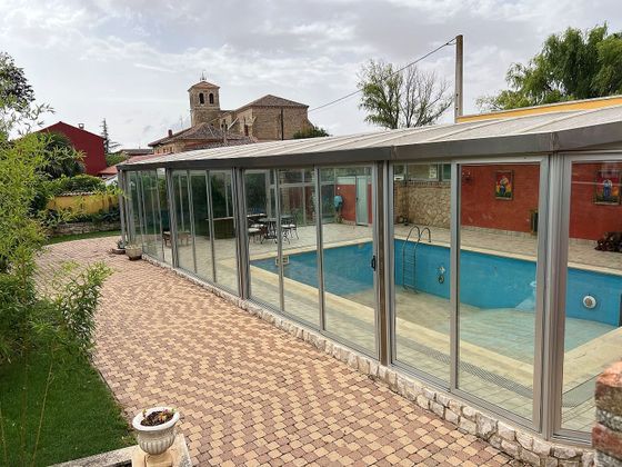 Foto 2 de Venta de casa en Ribas de Campos de 3 habitaciones con piscina y garaje