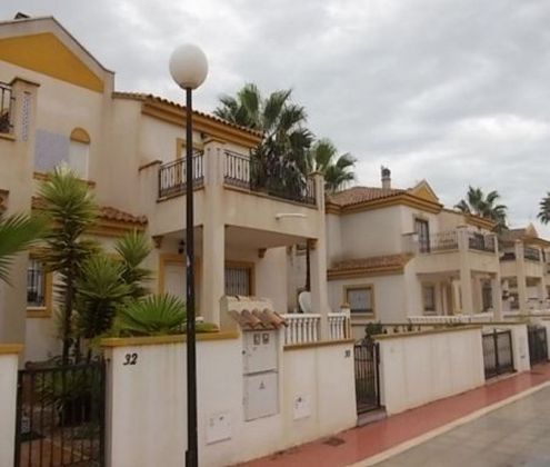 Foto 1 de Casa en venda a calle Merida de 1 habitació amb terrassa