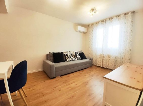 Foto 2 de Pis en lloguer a Ventas de 2 habitacions amb mobles i aire acondicionat
