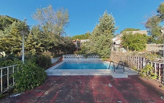 Foto 1 de Casa en venta en Navas del Rey de 4 habitaciones con piscina y garaje